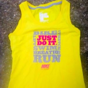 Nike top